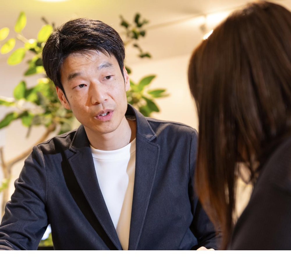 カウンセリングをする代表 山本淳